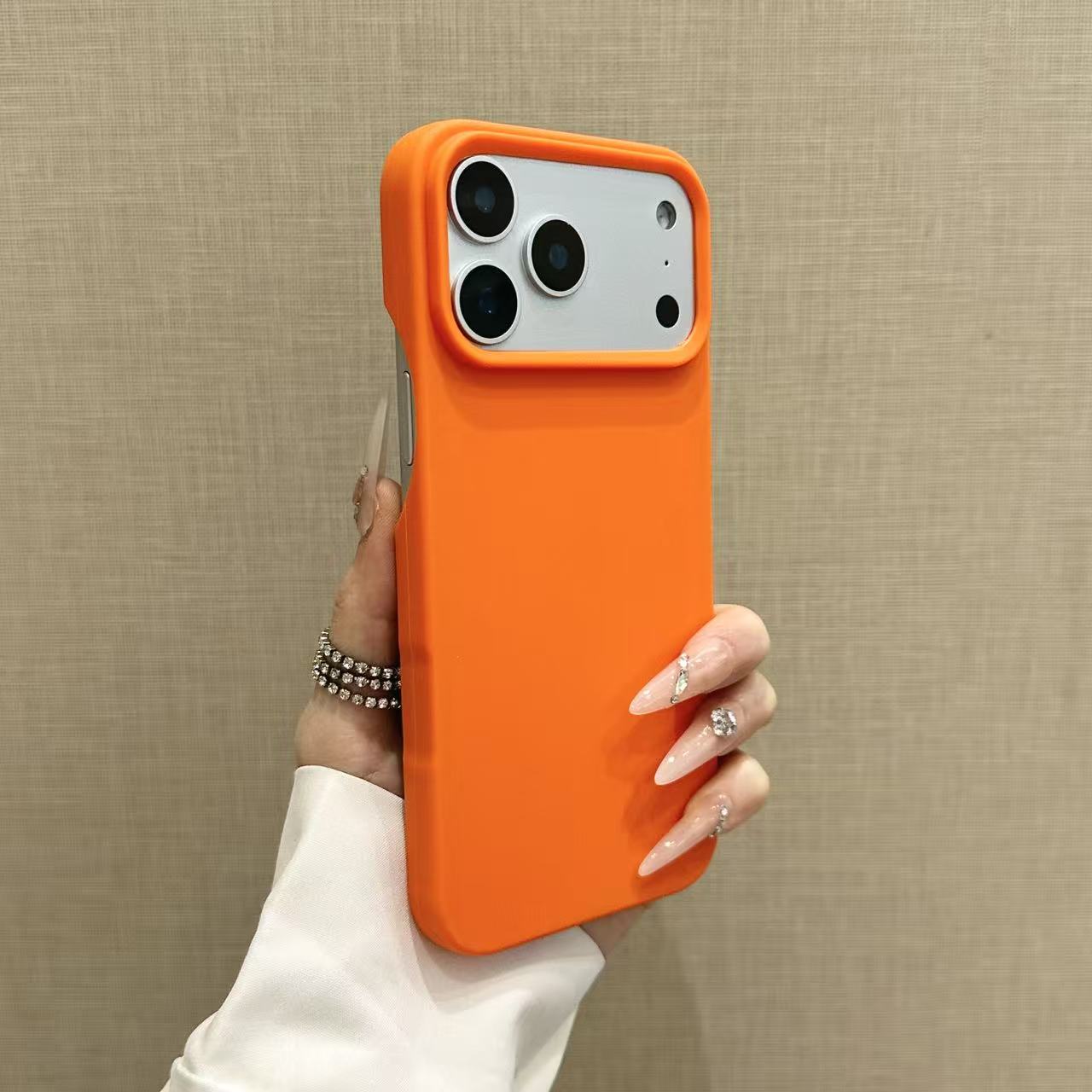 Matte Silicone Case For iPhone - đánh giá và giá Tech Accessories Apple